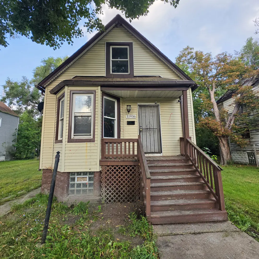 11936 S Prairie AVE, Chicago, IL 60628