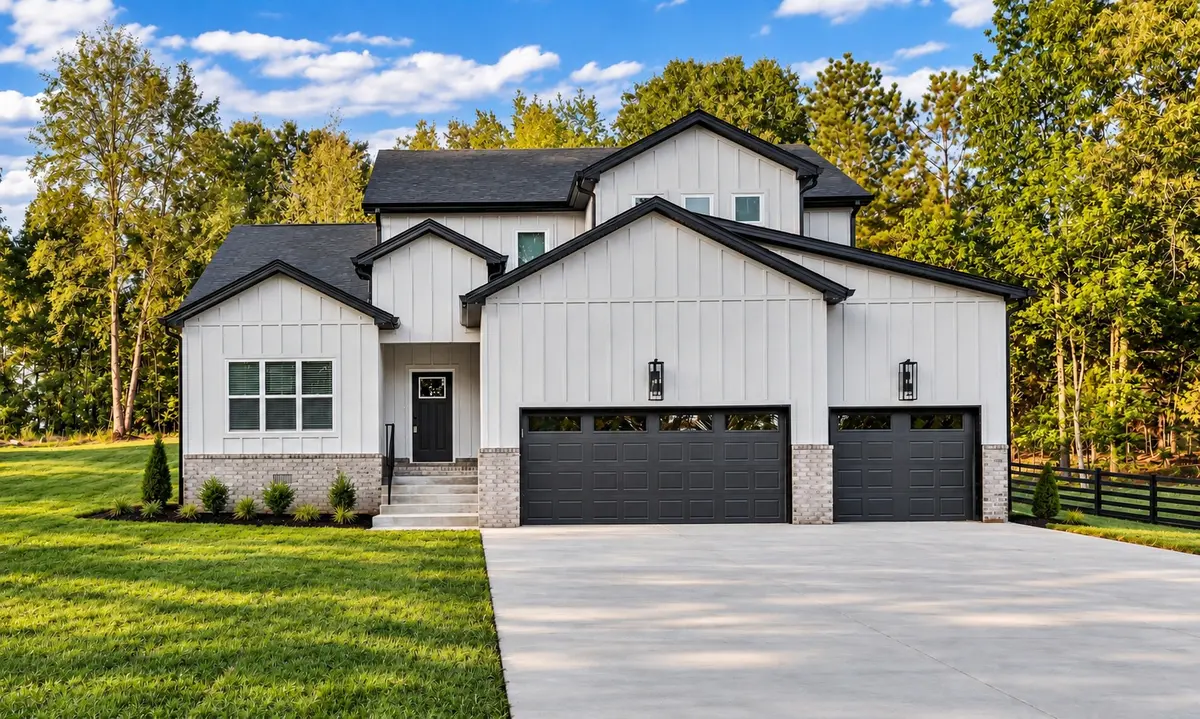 1725 Powell Rd, Clarksville, TN 37043