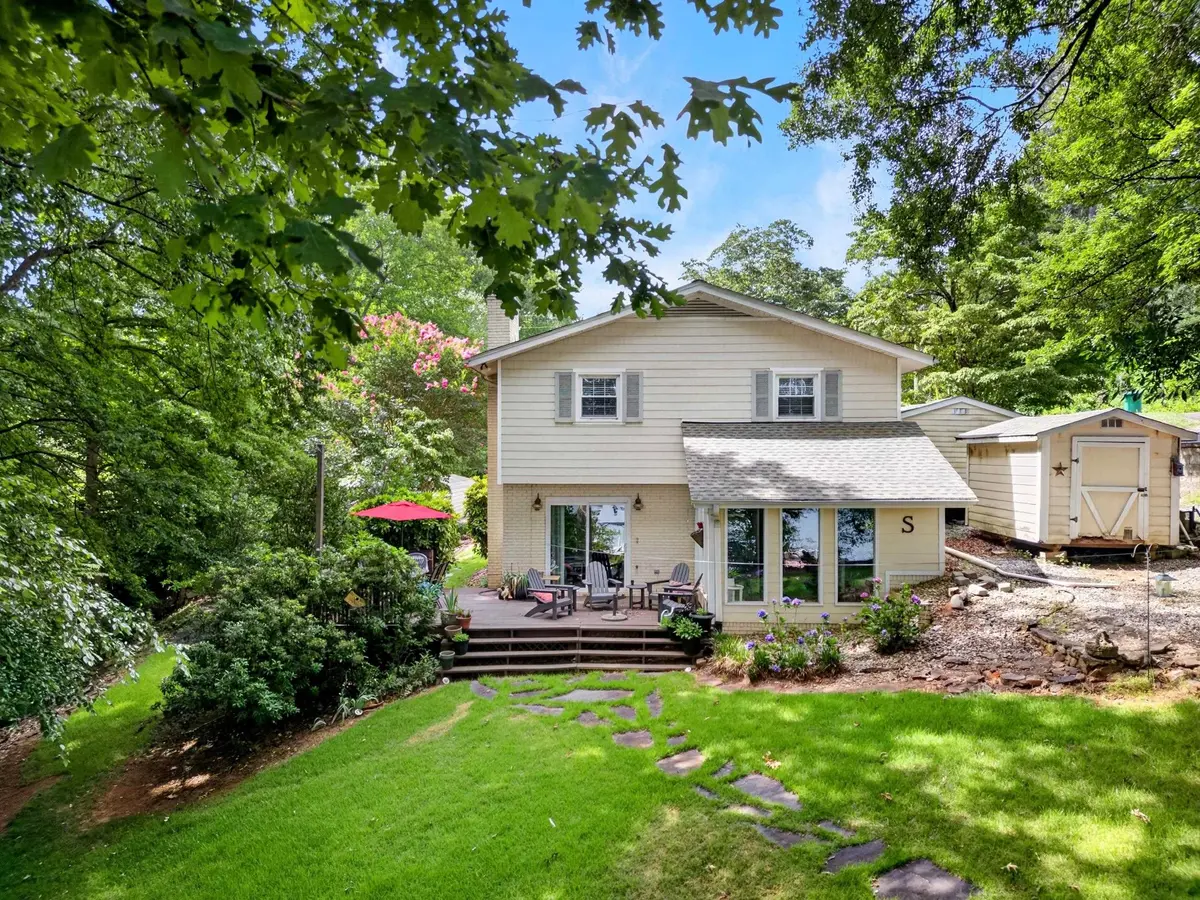 353 Fagan DR, Inman, SC 29349