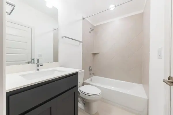 6808 Liberty Grotto CT, Lago Vista, TX 78645
