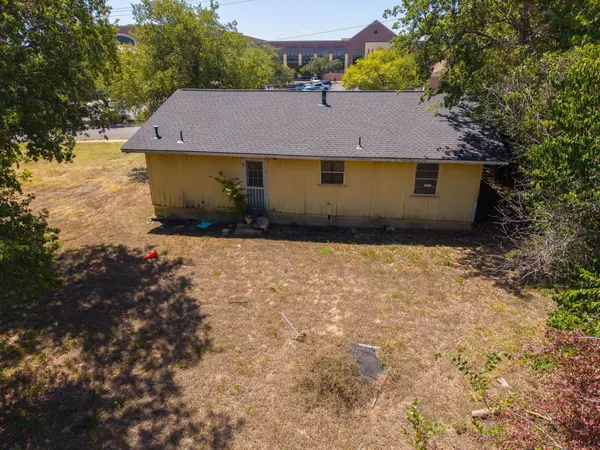 407 W 3rd ST, Georgetown, TX 78626
