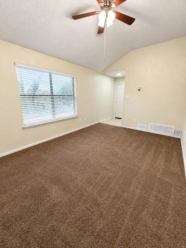 105 Northern Dove LN #B, Copperas Cove, TX 76522