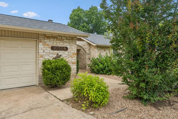 10504 Wagon Gap DR, Austin, TX 78750