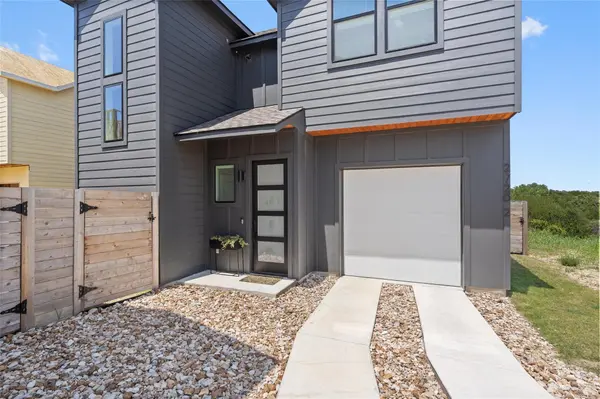 2720 Bristol DR #2, Austin, TX 78723