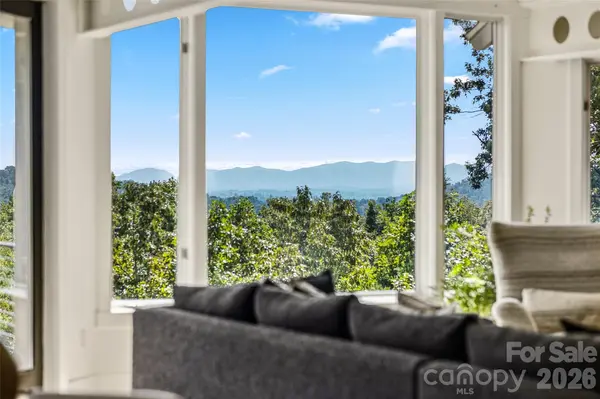 47 Garland DR, Asheville, NC 28804