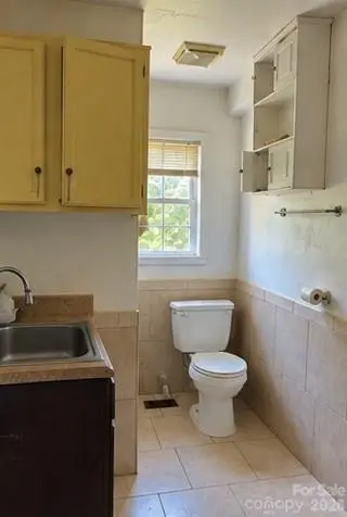 3308 Sutton DR, Charlotte, NC 28216
