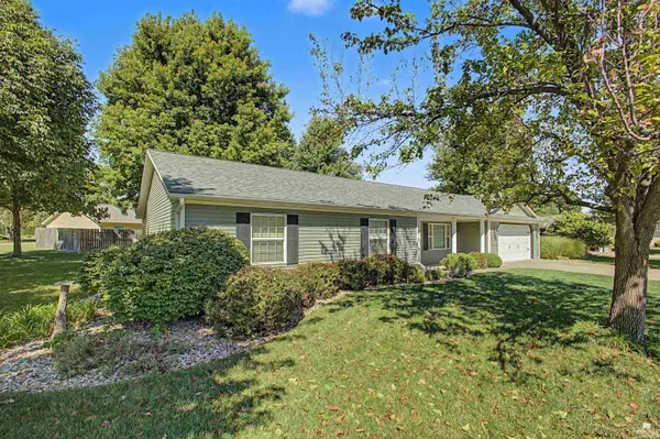 3842 Fox Ridge DR, Manhattan, KS 66502