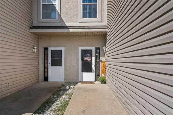 234 N 5th TER, Louisburg, KS 66053