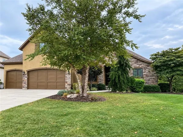 16250 Canterbury RD, Overland Park, KS 66085