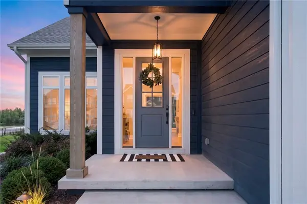 1505 SW Arbormill TER, Lee's Summit, MO 64082