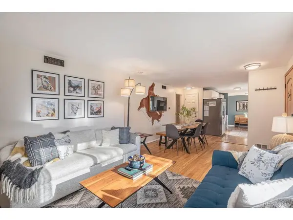 6634 S Penrose, Centennial, CO 80121