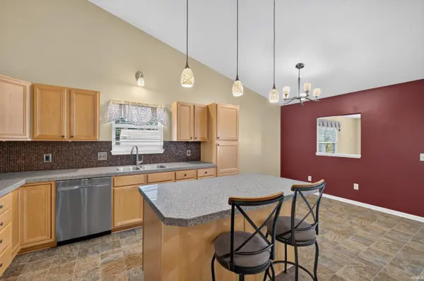 3031 N Cantlin DR, Bloomington, IN 47404-1395