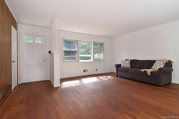 582 Washington AVE, Pleasantville, NY 10570