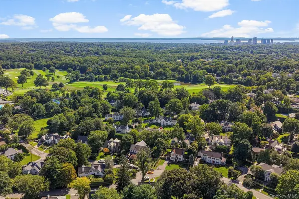26 Dusenberry RD, Bronxville, NY 10708