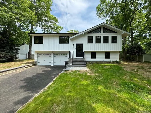 4 Nicholas CT, Nesconset, NY 11767