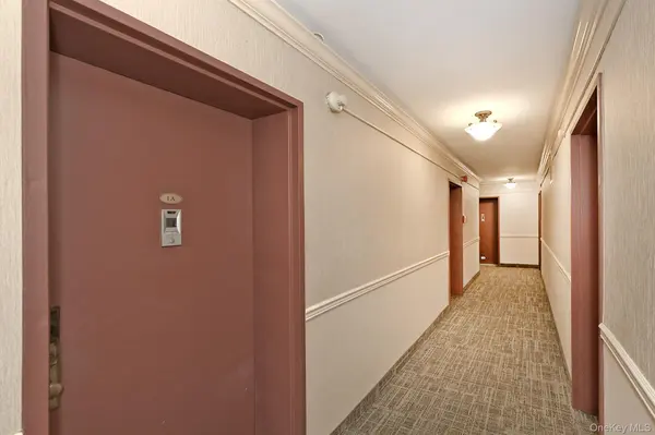 370 W Broadway #1A, Long Beach, NY 11561