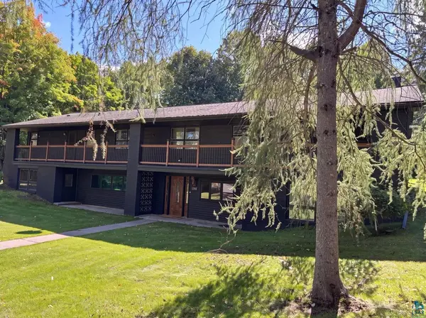 5758 Old Miller Trunk Hwy, Duluth, MN 55811