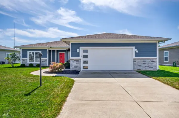 705 N Sobota WAY, Trafalgar, IN 46181