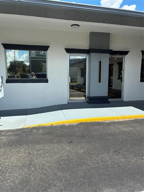 3235 US HIGHWAY 441/27, Fruitland Park, FL 34731