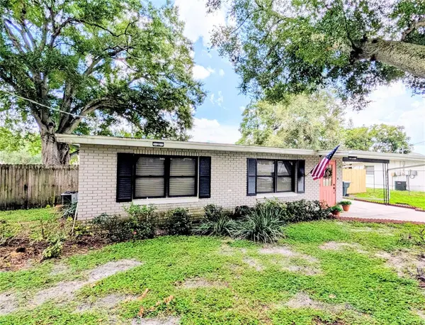 19 LAMPLIGHT LN, Winter Haven, FL 33884