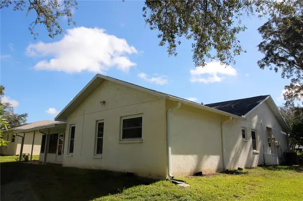 10749 FALLEN LEAF LN, Port Richey, FL 34668
