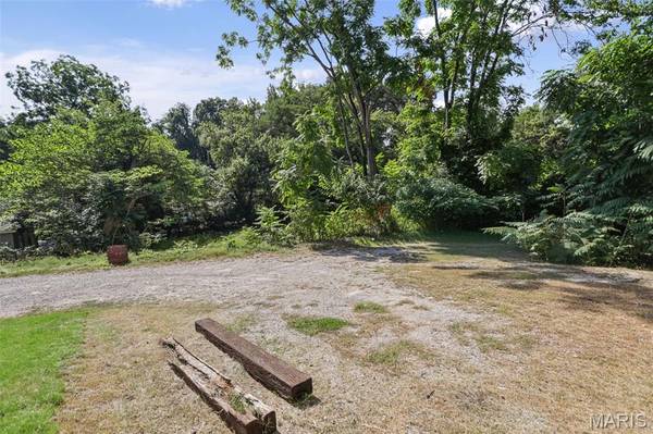 2131 Brown ST, Alton, IL 62002