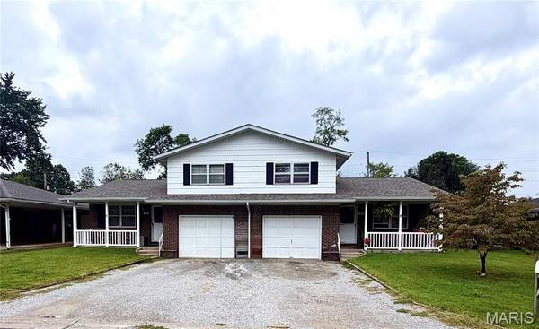 102/104 Liberty DR, Belleville, IL 62226