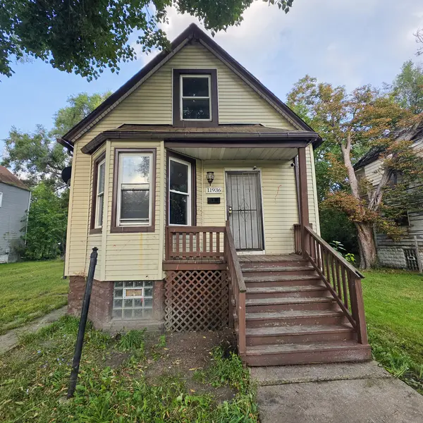 11936 S Prairie AVE, Chicago, IL 60628