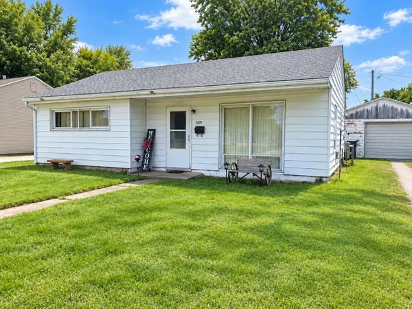 1109 Harvey DR, Sterling, IL 61081