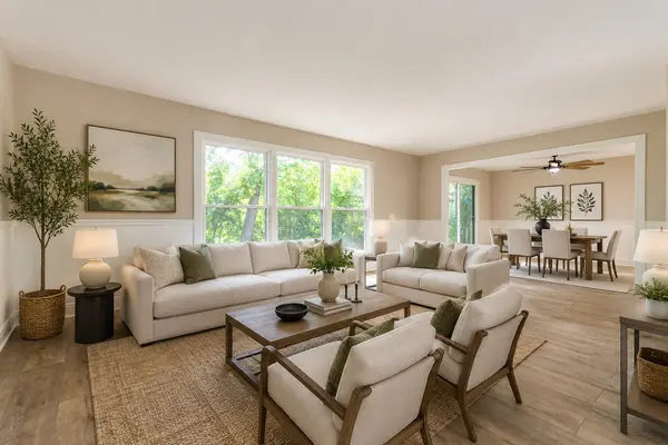 1482 Pebblestone CV, Wheaton, IL 60189