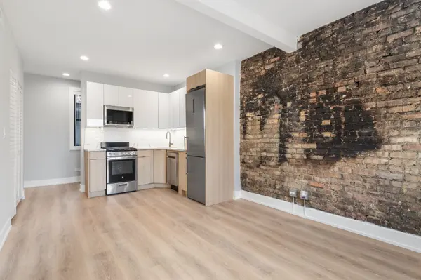 1554 W Juneway TER #1R, Chicago, IL 60626