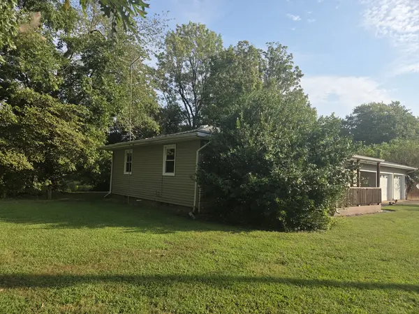 201 E 2nd ST, Grand Chain, IL 62941