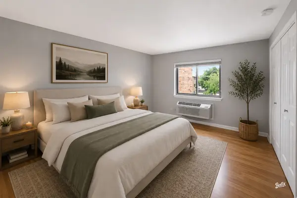 2215 Nichols RD #21F, Arlington Heights, IL 60004