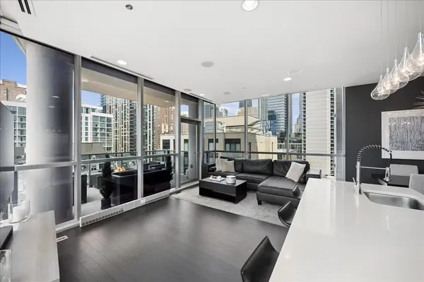 110 W Superior ST #1003, Chicago, IL 60654
