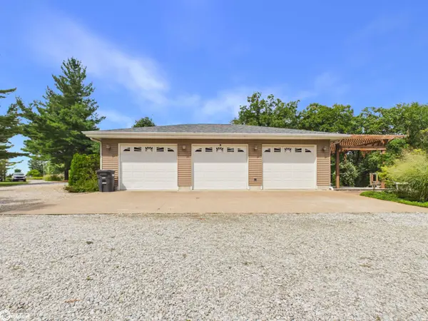 2302 Hillcrest RD, Donnellson, IA 52625