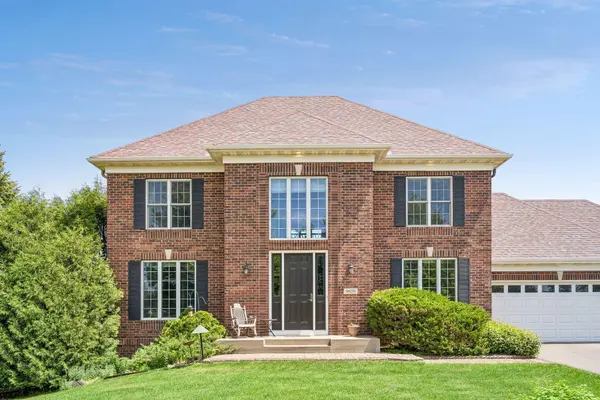 9820 High Bluff LN, Corcoran, MN 55340