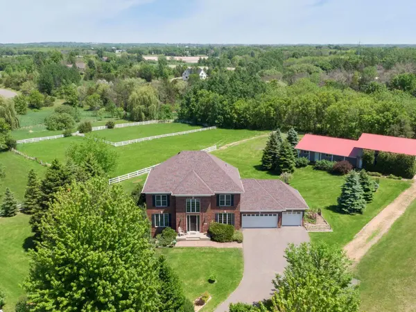 9820 High Bluff LN, Corcoran, MN 55340