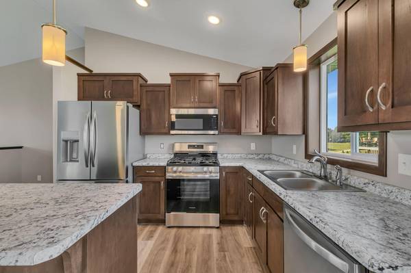 108 Cedar ST SE, Kimball, MN 55353