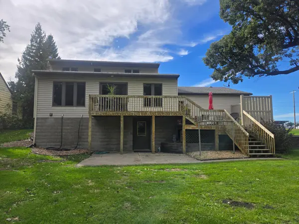 1112 Bridge AVE, Albert Lea, MN 56007