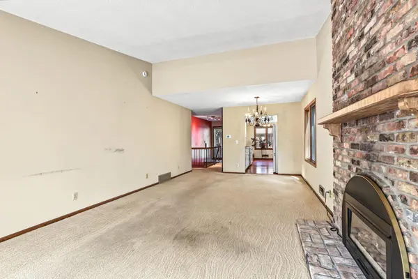 10275 Scarborough RD, Bloomington, MN 55437