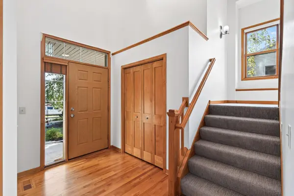 1740 Sandbar CIR, Waconia, MN 55387