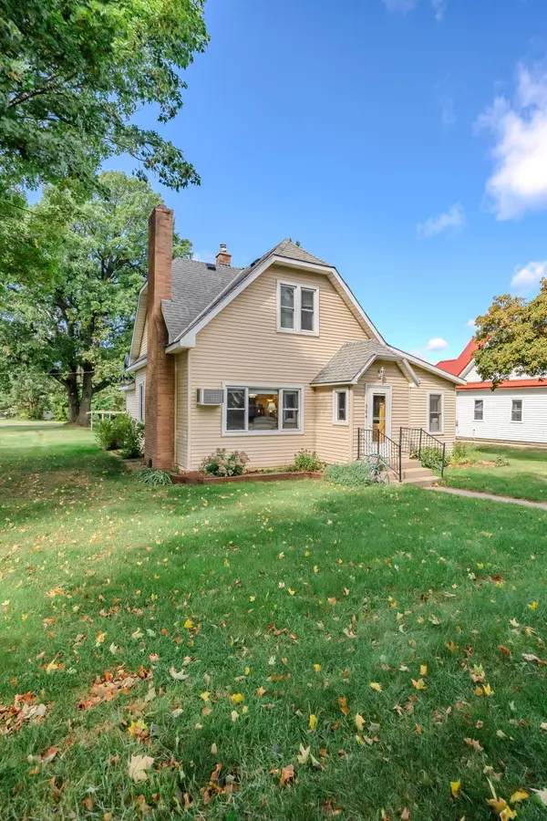 504 Degraff AVE, Swanville, MN 56382