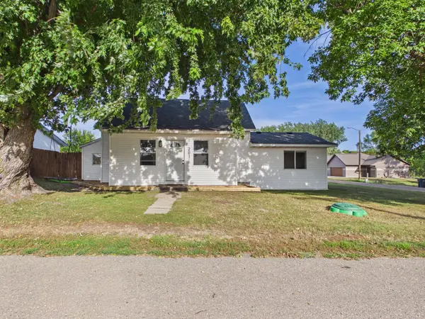 201 Nelson ST S, Cyrus, MN 56323