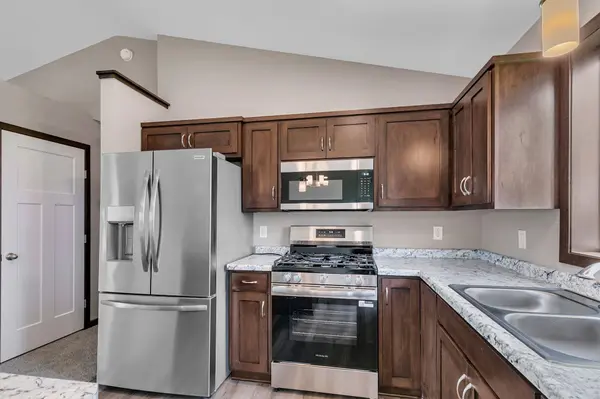 110 Woolgrass WAY, Avon, MN 56310