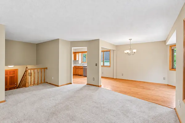 8026 173rd ST W, Lakeville, MN 55044