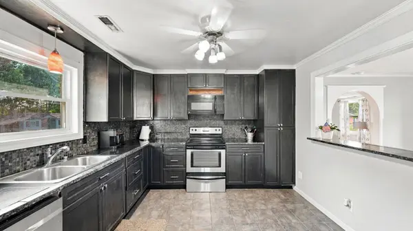 1389 Meadowood Drive, Hixson, TN 37343