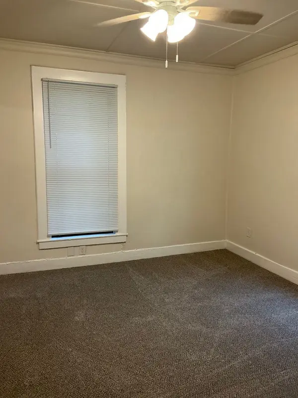 28 Lawn St, Clarksville, TN 37040