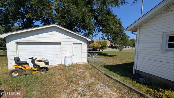 1933 Mountain Rd, Andersonville, TN 37705
