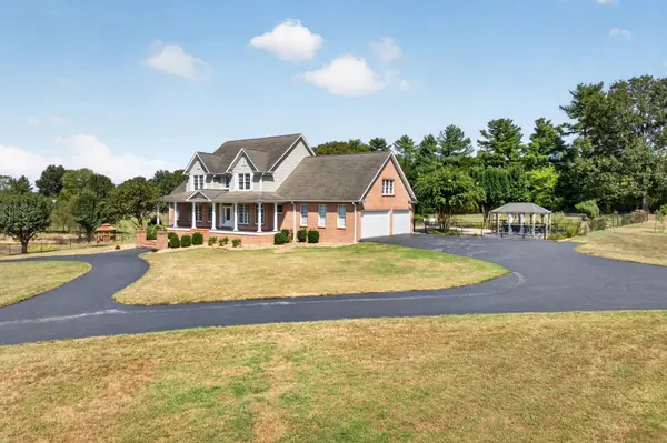 346 Parkway Rd, Tullahoma, TN 37388