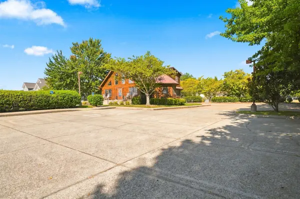 2777 Highway 31 #W, White House, TN 37188